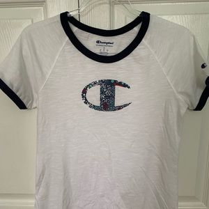 Champion Women’s Tshirt Small